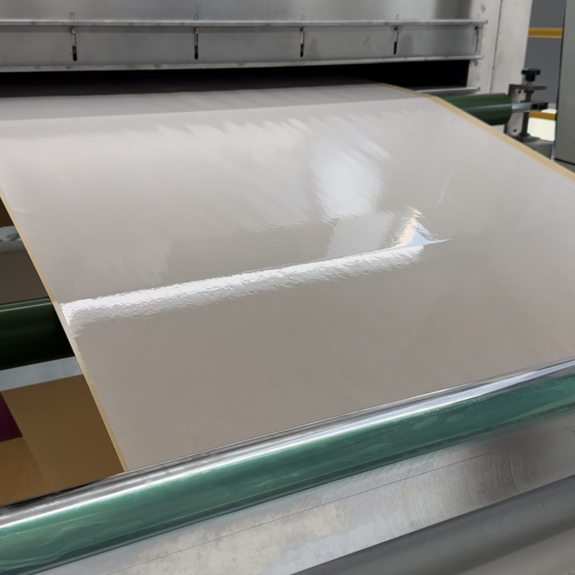 水性壓敏膠涂布加工與VOC含量及氣味的關(guān)系論證